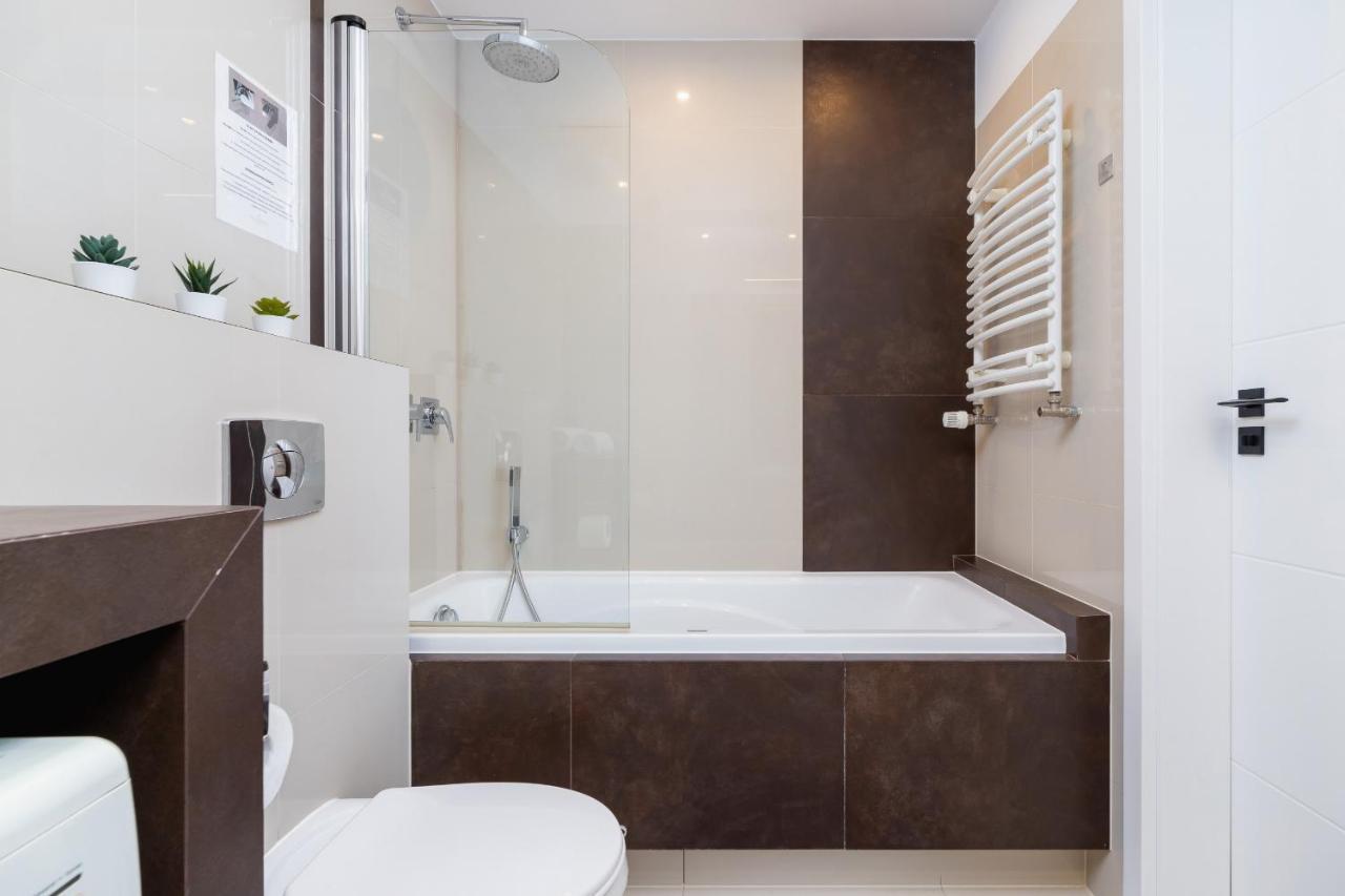 Apartment Lobzowska Cracow By Noclegi Renters Cracovia Esterno foto